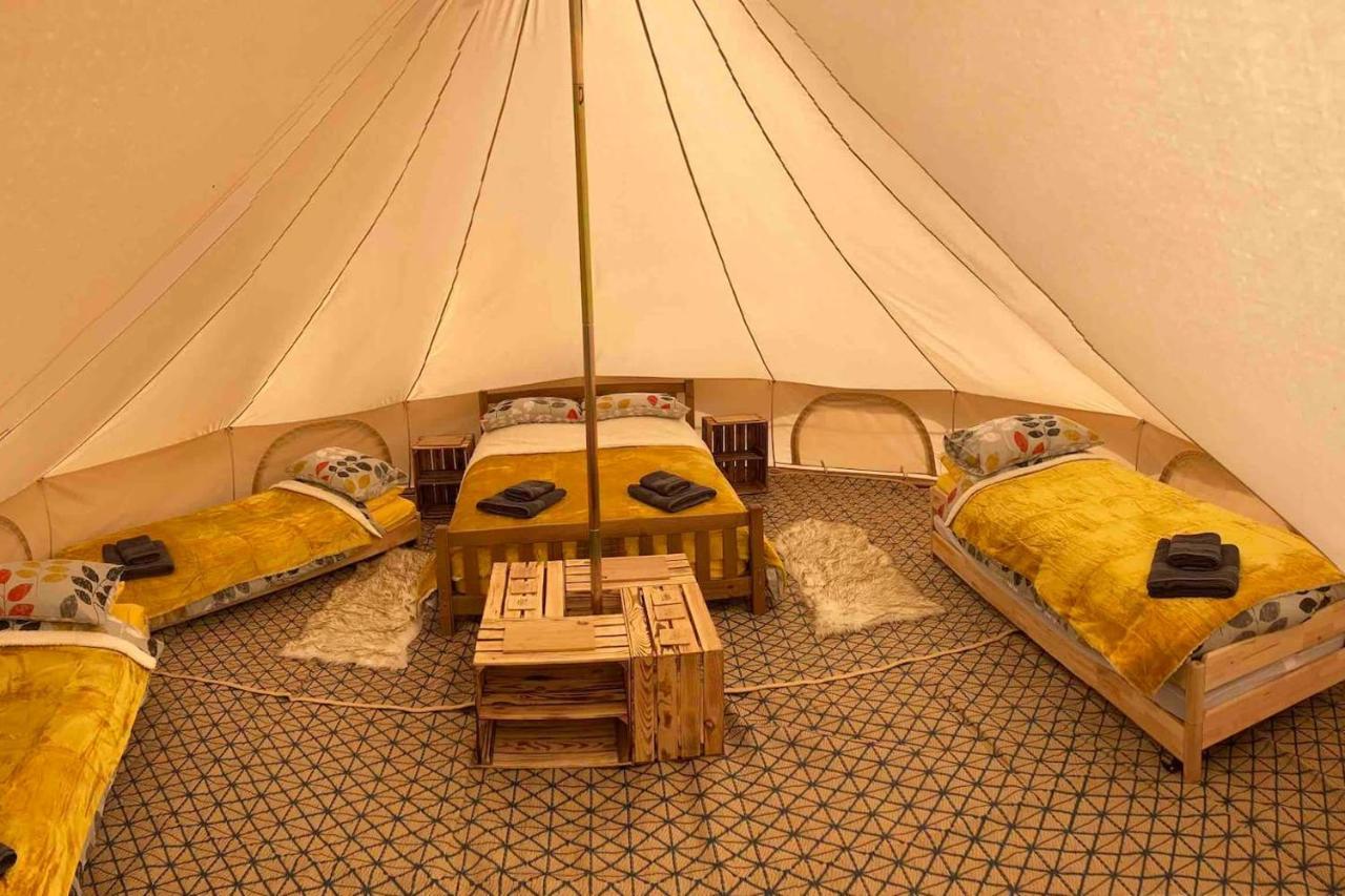 Roaches Retreat Family Glampsite, Rocky Reach Bell Tent With Outdoor Adventures And Campfire Nights Upper Hulme Exterior photo